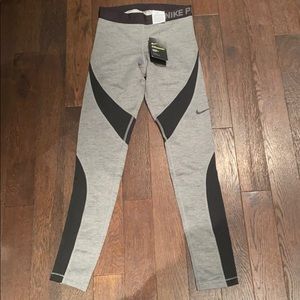 Nike pro leggings, women’s small